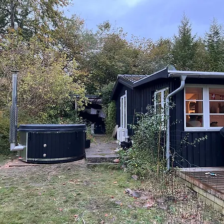 Cosy Summerhouse With Private Garden Nyrup