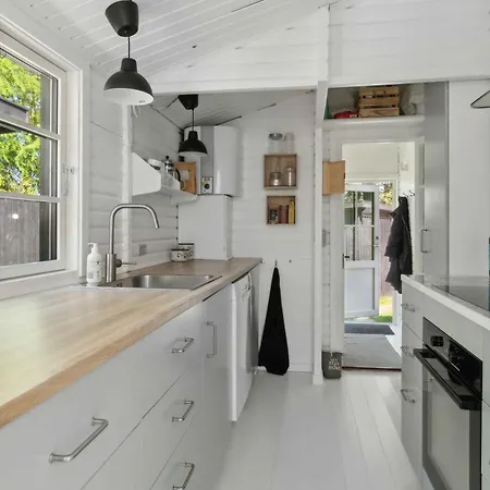 Cosy Summerhouse With Private Garden Nyrup
