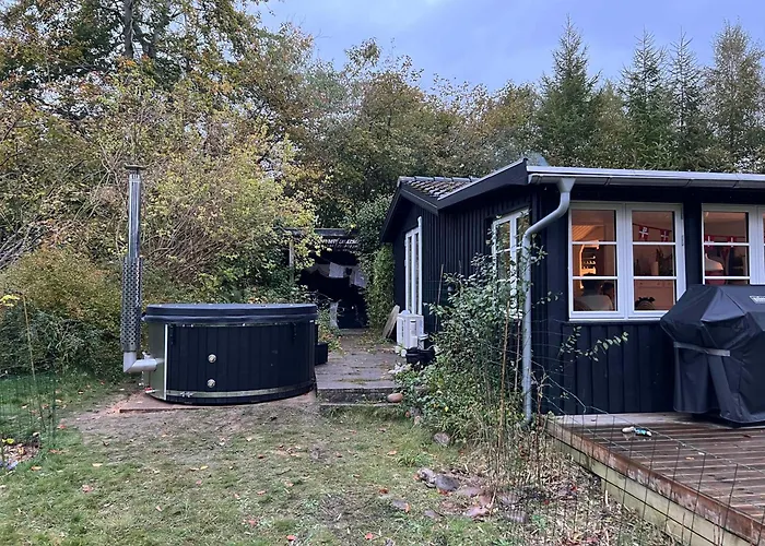 Cosy Summerhouse With Private Garden Nyrup