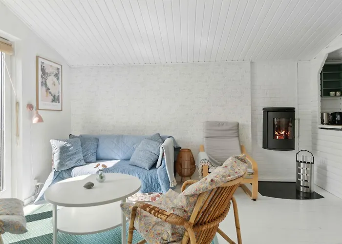 Cosy Summerhouse With Private Garden Nyrup