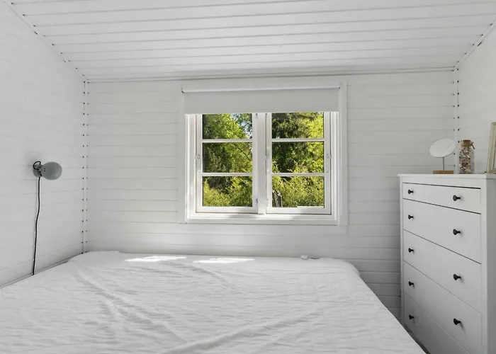 Cosy Summerhouse With Private Garden Feriehus Nyrup