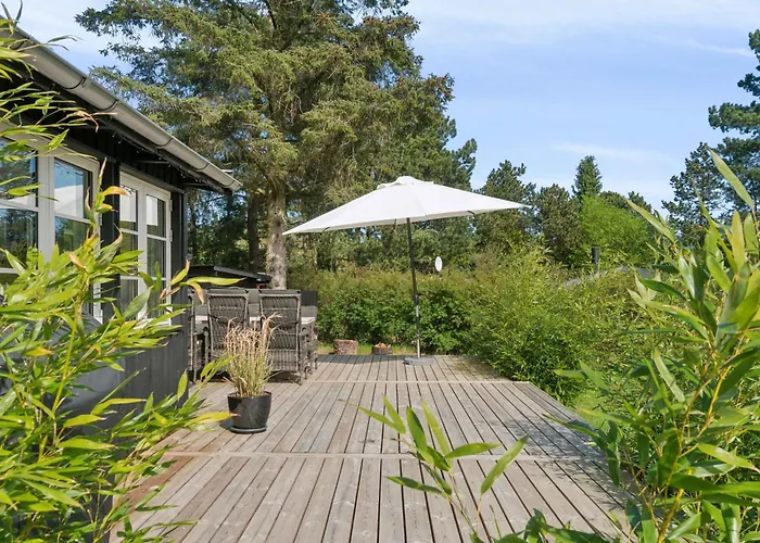 Cosy Summerhouse With Private Garden Nyrup